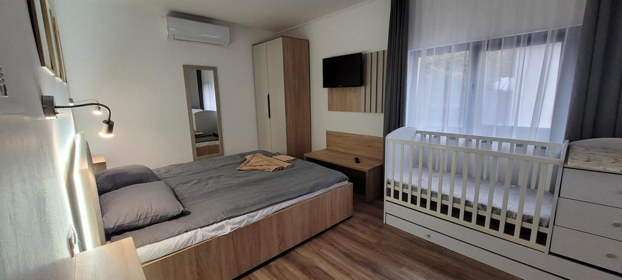 Csaladi Kikoeto Apartman Gyula Eksteriør billede