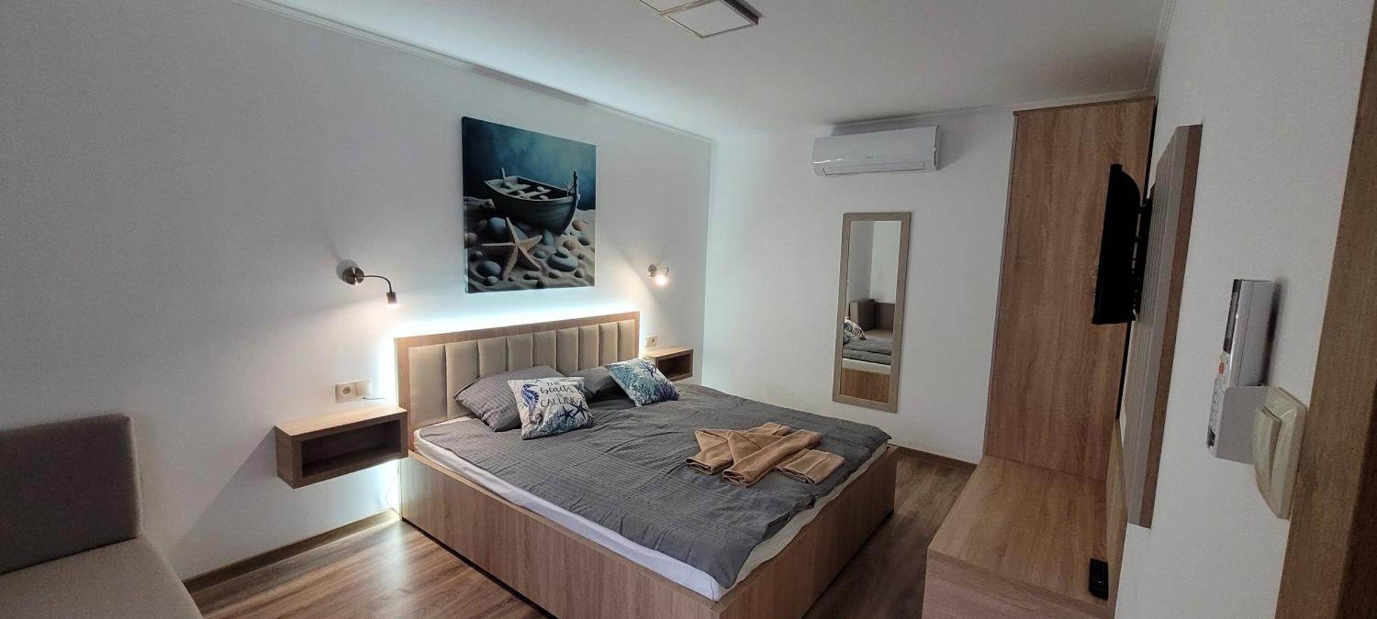 Csaladi Kikoeto Apartman Gyula Eksteriør billede