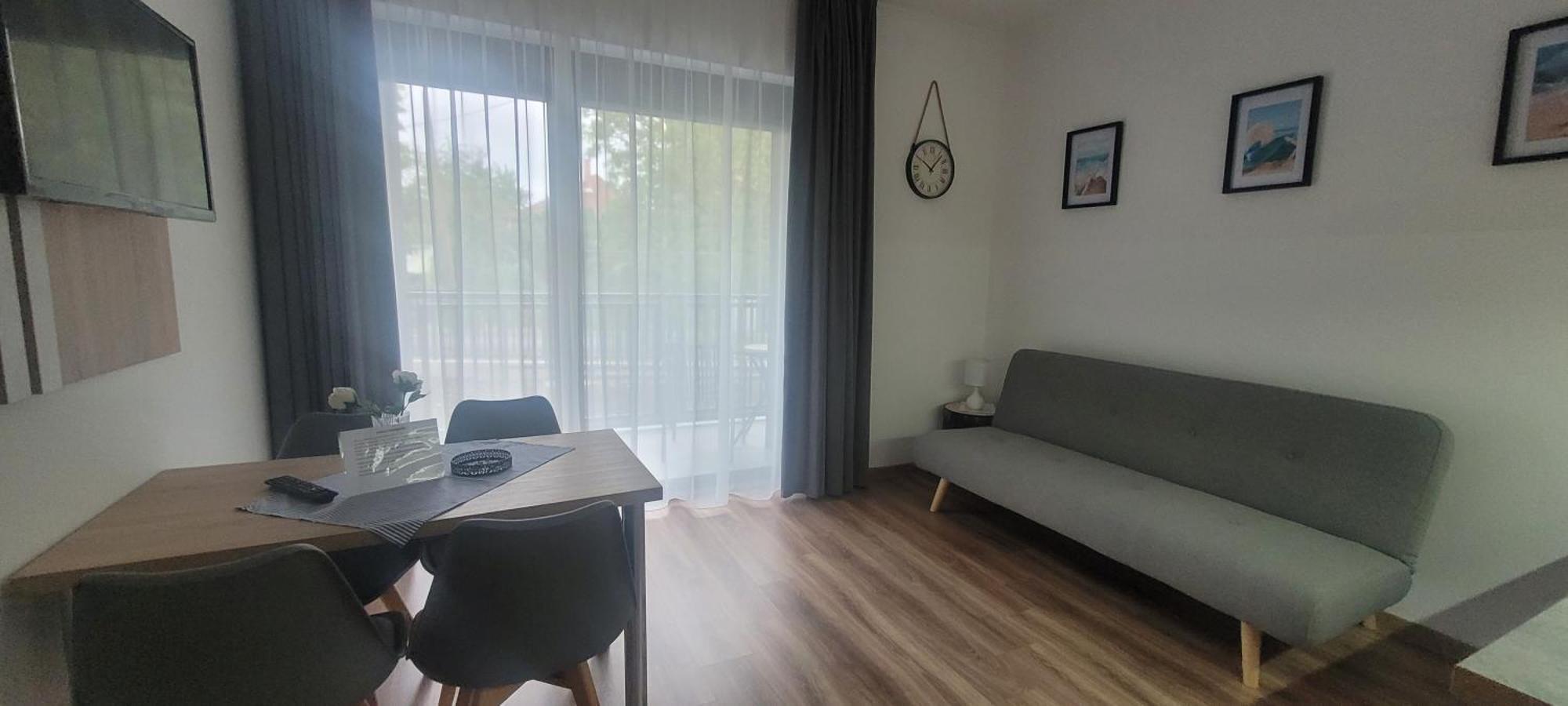 Csaladi Kikoeto Apartman Gyula Eksteriør billede