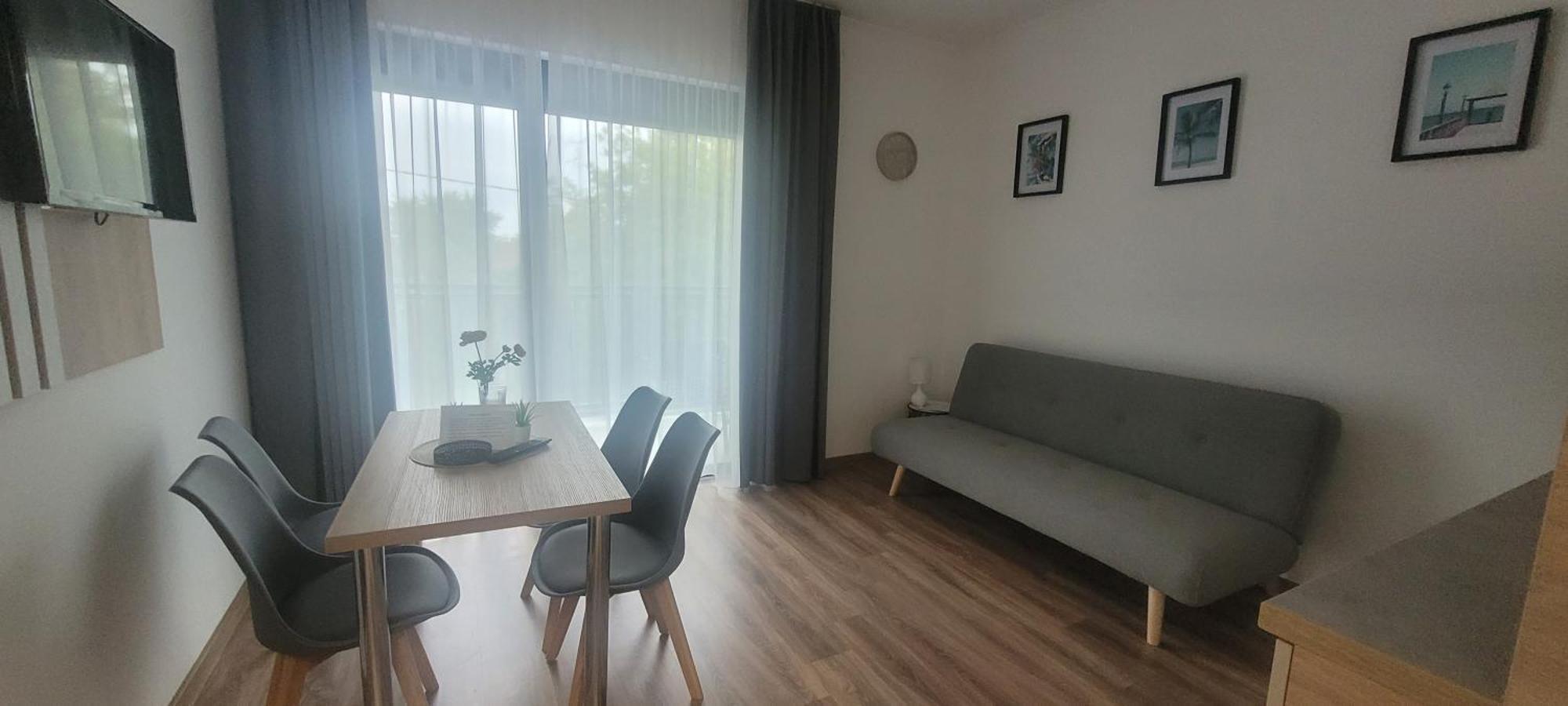 Csaladi Kikoeto Apartman Gyula Eksteriør billede