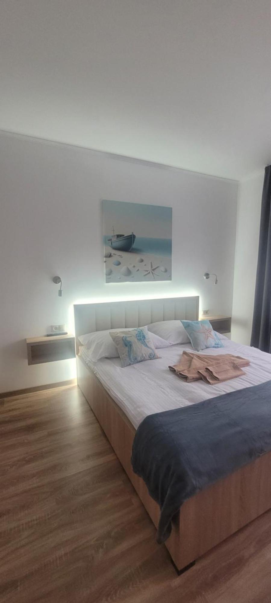 Csaladi Kikoeto Apartman Gyula Eksteriør billede