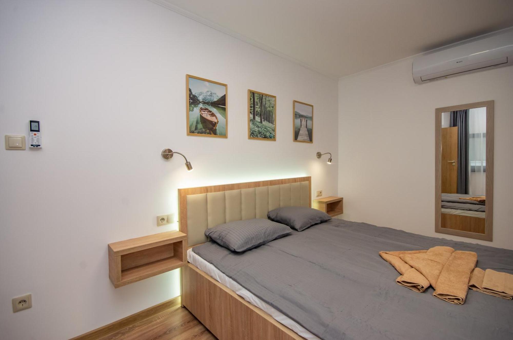 Csaladi Kikoeto Apartman Gyula Eksteriør billede