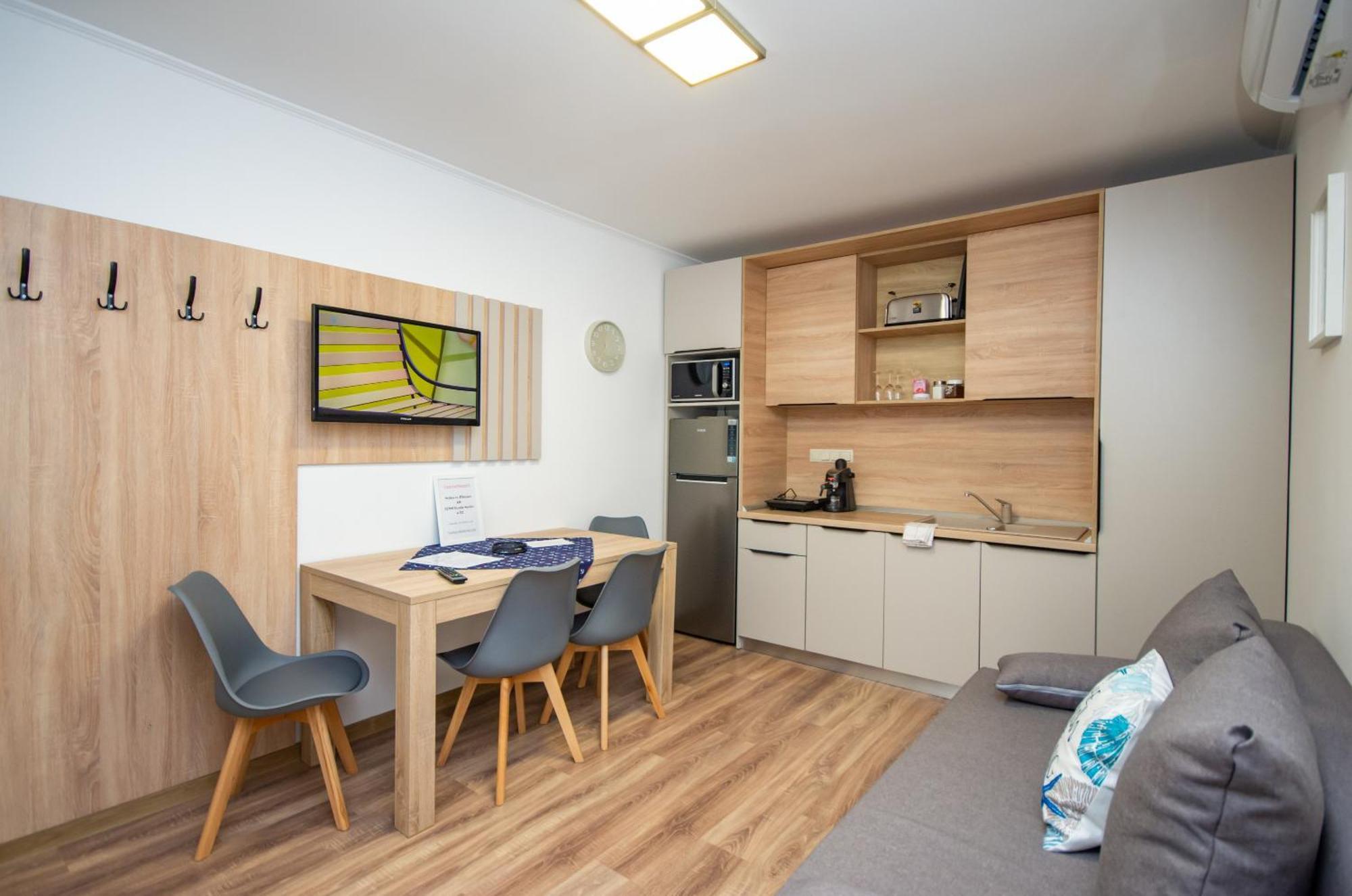 Csaladi Kikoeto Apartman Gyula Eksteriør billede