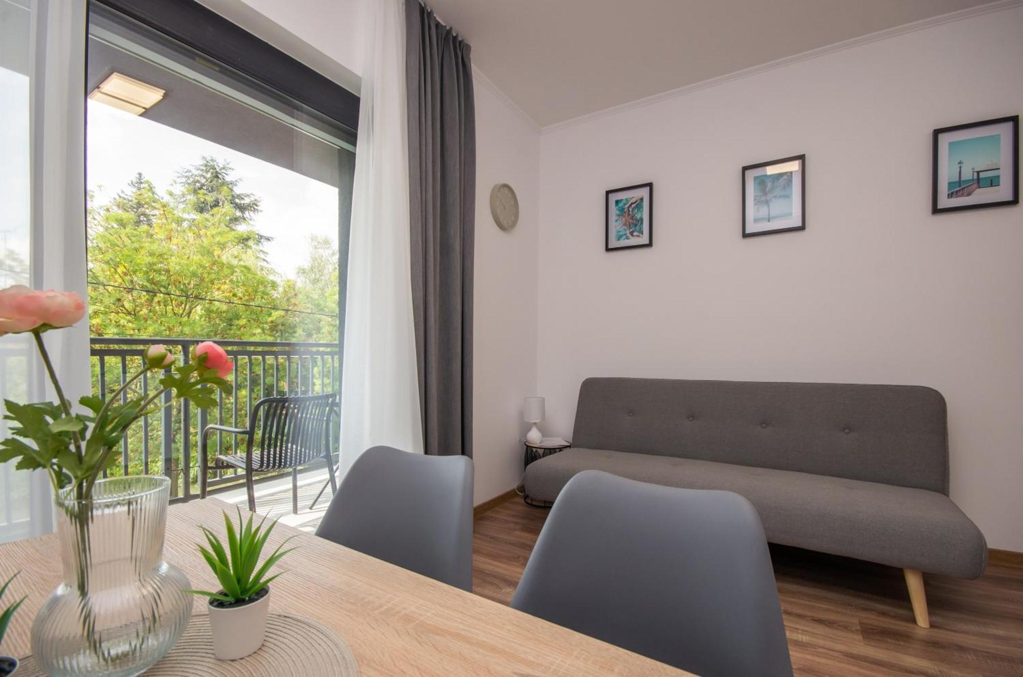 Csaladi Kikoeto Apartman Gyula Eksteriør billede