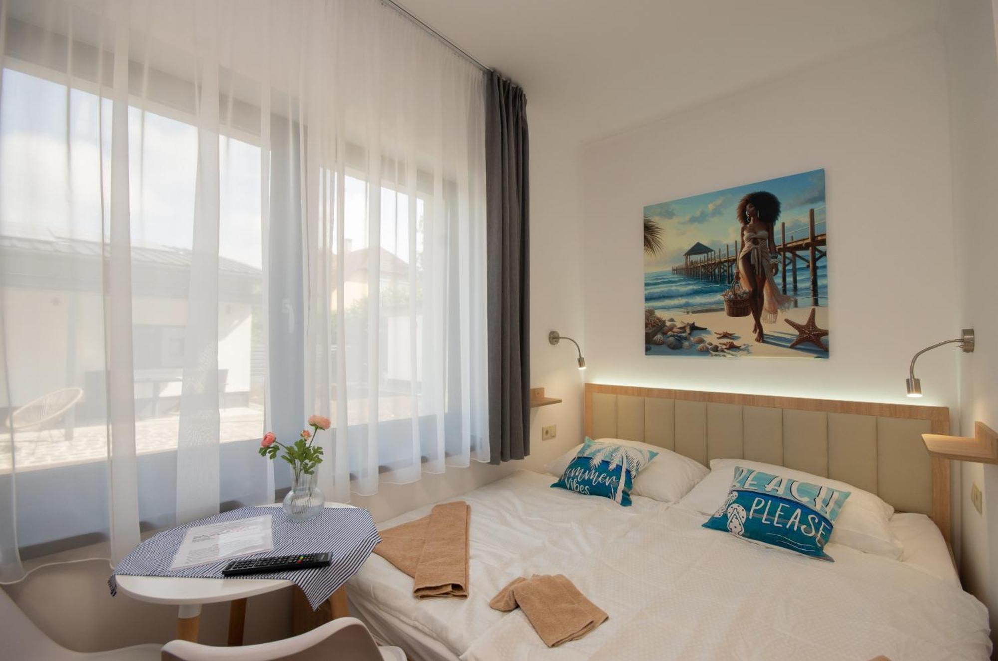 Csaladi Kikoeto Apartman Gyula Eksteriør billede